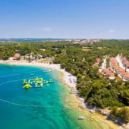 Campeggio Stunning Stacaravan In With Wifi 2*