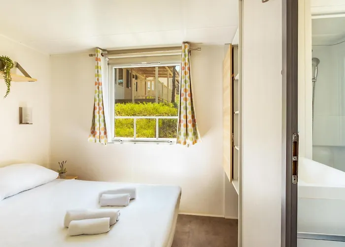 Kamp Stunning Stacaravan In With Wifi 2*