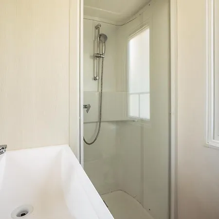 Stunning Stacaravan In With Wifi